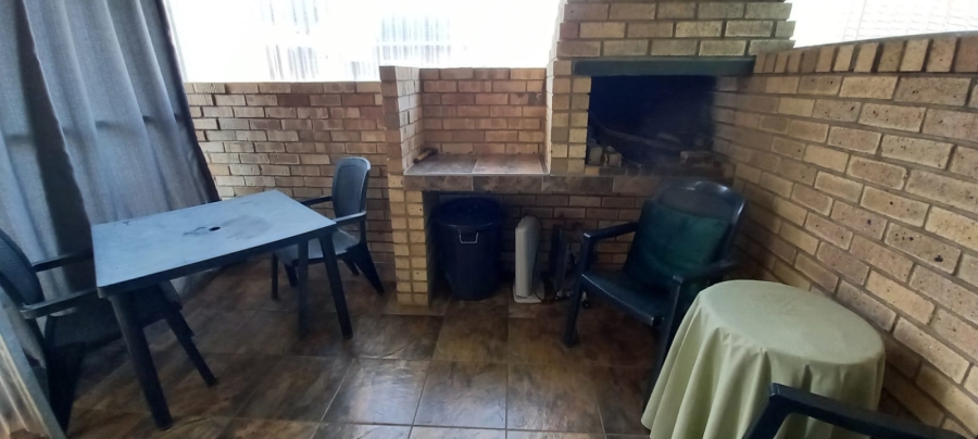 To Let 2 Bedroom Property for Rent in Strelitzia Park Eastern Cape